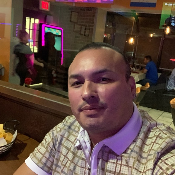 Meet your Posher, Javier trejo - Picture 3 of 4